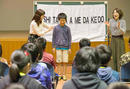 「こころの劇場」石垣公演終演後に行われた、『美しい日本語の話し方教室』の様子