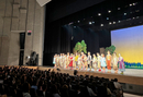 「こころの劇場」『はじまりの樹の神話～こそあどの森の物語～』市川公演　カーテンコールの様子
